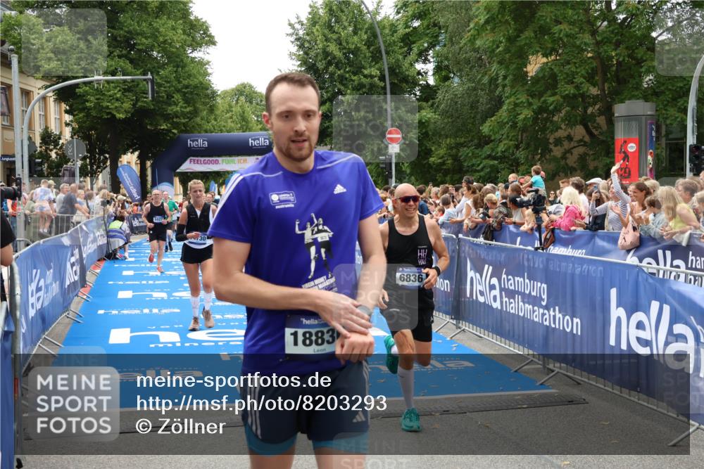 29.06.2025 - hella hamburg halbmarathon Zöllner http://msf.ph/oto/8203293 29.06.2025 10:48:00 Ziel 1604, 1613, 4528, 4601, 5022, 6377, 6836, 12808, 14730, 15333, 16766, 17451, 18206, 18922, 19198 meine-sportfotos.de