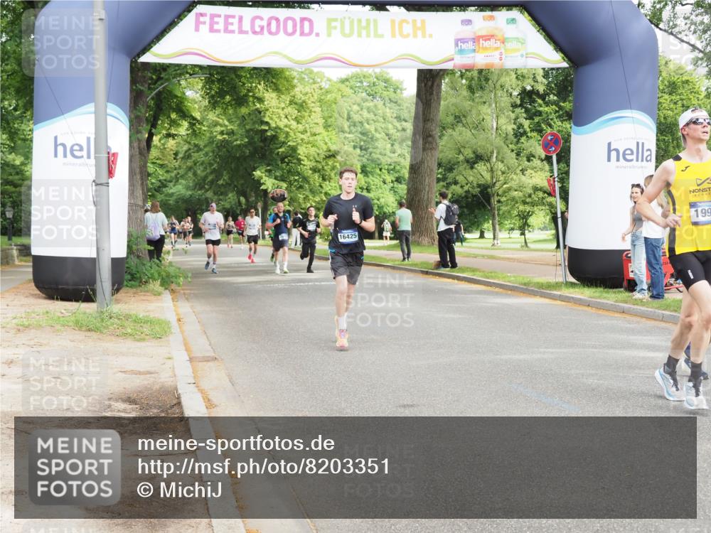 29.06.2025 - hella hamburg halbmarathon MichiJ http://msf.ph/oto/8203351 29.06.2025 10:21:56 Zwischen KM18-KM19 1707, 1990, 4679, 11150, 13686, 14276, 16425 meine-sportfotos.de