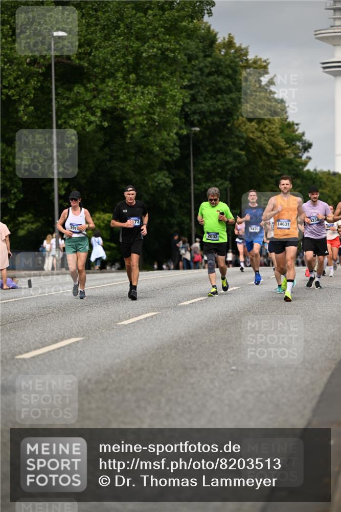 29.06.2025 - hella hamburg halbmarathon Dr. Thomas Lammeyer http://msf.ph/oto/8203513 29.06.2025 10:11:53 Kennedybrücke 1079, 1173, 1893, 1993, 2032, 2136, 3328, 3922, 3929, 5242, 5899, 6196, 6518, 6707, 6713, 6715, 7019, 7476, 7760, 9338, 9967 meine-sportfotos.de