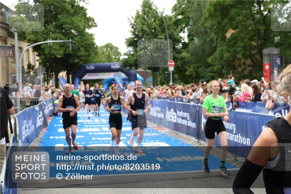 29.06.2025 - hella hamburg halbmarathon Zöllner http://msf.ph/oto/8203519 29.06.2025 10:48:03 Ziel 1086, 1604, 1613, 4528, 4601, 5022, 6377, 12706, 12724, 12747, 12808, 13570, 15333, 16766, 18206, 18922, 19198 meine-sportfotos.de