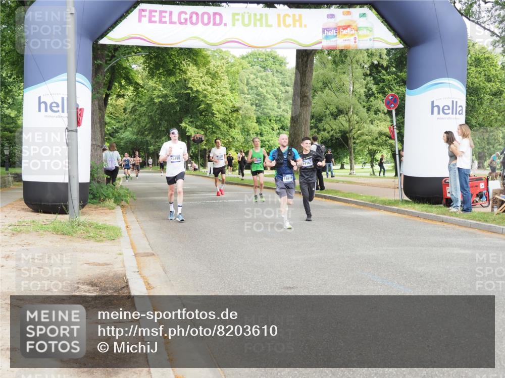 29.06.2025 - hella hamburg halbmarathon MichiJ http://msf.ph/oto/8203610 29.06.2025 10:21:59 Zwischen KM18-KM19 1707, 1990, 11150, 14276, 16425, 16619 meine-sportfotos.de