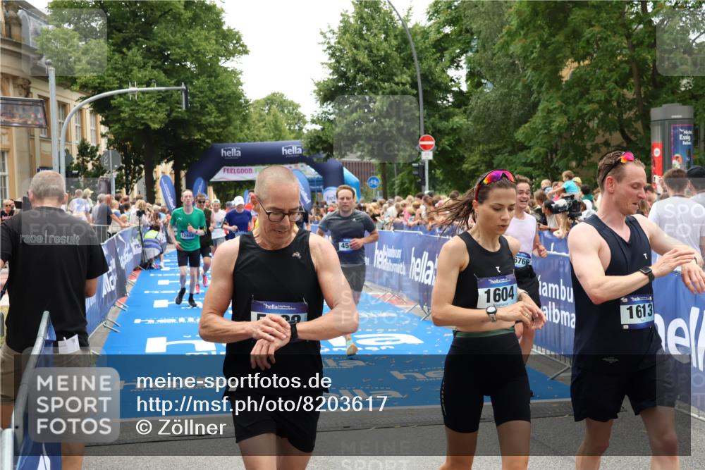 29.06.2025 - hella hamburg halbmarathon Zöllner http://msf.ph/oto/8203617 29.06.2025 10:48:05 Ziel 1086, 1604, 1613, 4324, 4528, 4601, 5022, 6377, 9638, 12706, 12724, 12747, 12808, 13570, 16149, 16766, 18206, 18922, 19198 meine-sportfotos.de