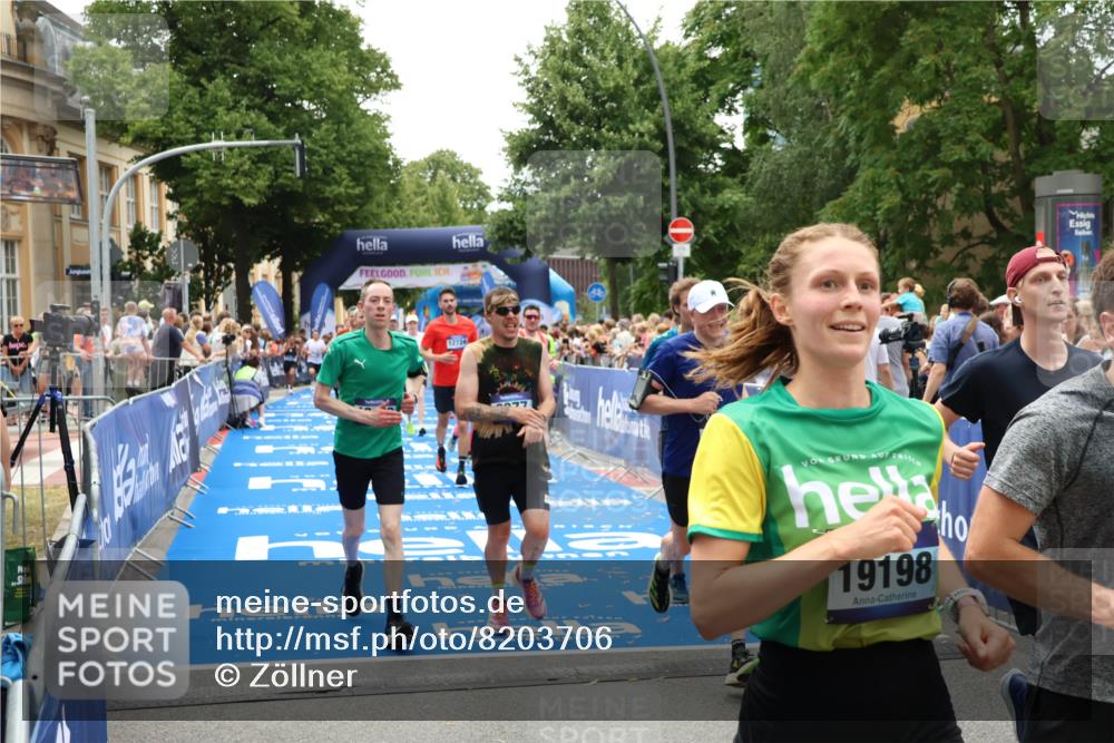 29.06.2025 - hella hamburg halbmarathon Zöllner http://msf.ph/oto/8203706 29.06.2025 10:48:08 Ziel 1086, 4324, 4601, 4711, 6377, 9544, 9626, 9638, 12706, 12724, 12747, 12808, 13570, 16094, 16149, 16269, 18206, 18922 meine-sportfotos.de