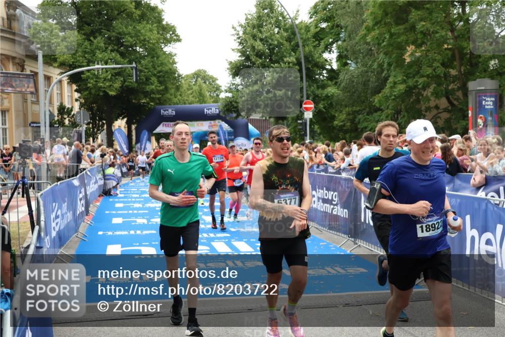 29.06.2025 - hella hamburg halbmarathon Zöllner http://msf.ph/oto/8203722 29.06.2025 10:48:09 Ziel 1086, 1914, 4324, 4601, 4711, 6377, 9544, 9626, 9638, 12706, 12724, 12747, 12808, 13570, 14192, 15973, 16094, 16149, 16269 meine-sportfotos.de