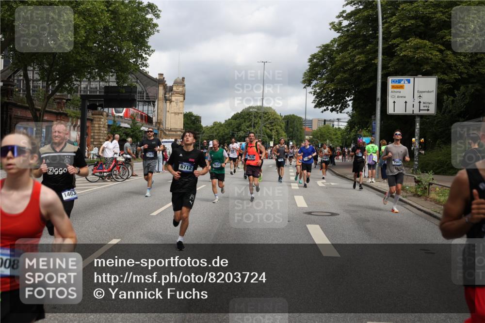 29.06.2025 - hella hamburg halbmarathon Yannick Fuchs http://msf.ph/oto/8203724 29.06.2025 10:44:50 20KM 1461, 1466, 1750, 1817, 2207, 2880, 3654, 4077, 4346, 4816, 5018, 5115, 6027, 6662, 6712, 6795, 7052, 7134, 7397, 7583, 7930, 7932, 8117, 8205, 8572, 8704, 8819, 9057, 11214, 11356, 12016, 12624, 12949, 13008, 13687, 13701, 13808, 13875, 14034, 14125, 14257, 14626, 15362, 15395, 15720, 16285, 16291, 16716, 17129, 17179, 17221, 17384, 18006, 18182, 18370, 18394, 18413, 18489 meine-sportfotos.de