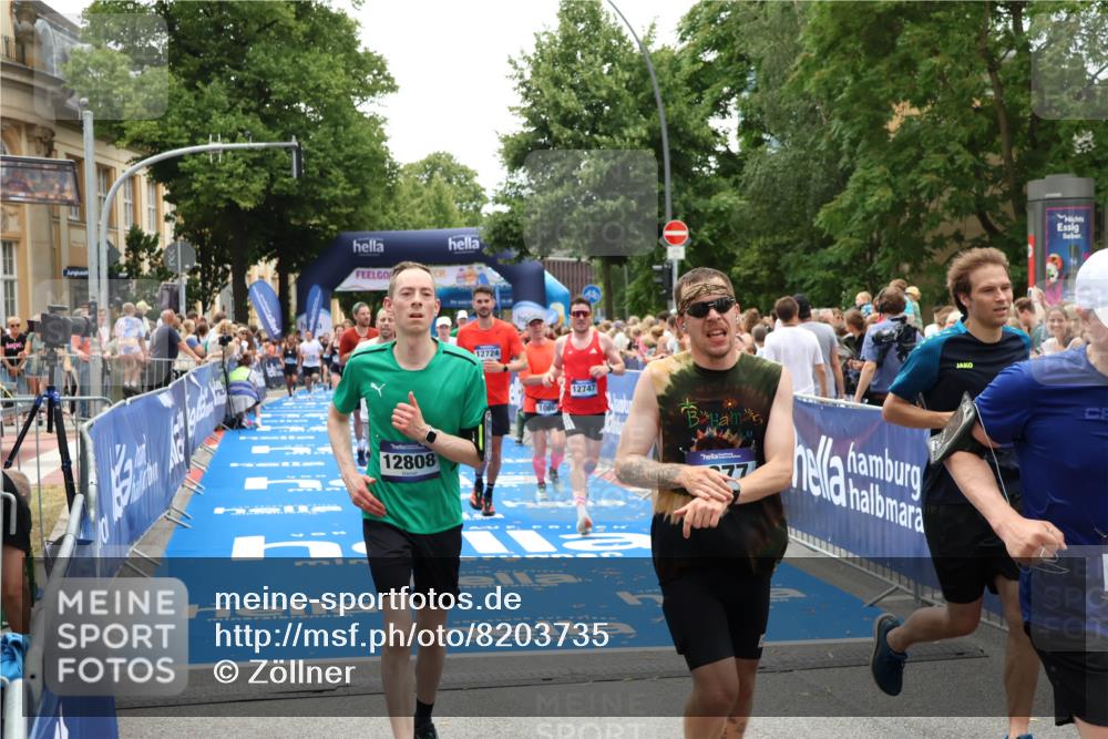 29.06.2025 - hella hamburg halbmarathon Zöllner http://msf.ph/oto/8203735 29.06.2025 10:48:09 Ziel 1086, 1914, 4324, 4601, 4711, 6377, 9544, 9626, 9638, 12706, 12724, 12747, 12808, 13570, 14192, 15973, 16094, 16149, 16269 meine-sportfotos.de