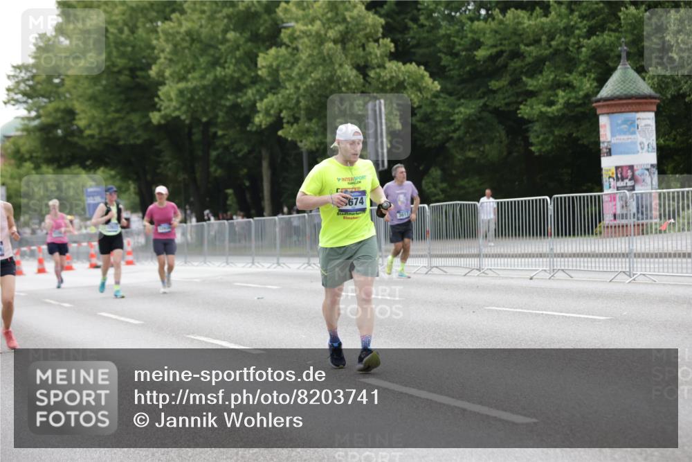 29.06.2025 - hella hamburg halbmarathon Jannik Wohlers http://msf.ph/oto/8203741 29.06.2025 10:25:46 Lombardsbrücke 3617, 4267, 4268, 4315, 6159, 8276, 8306, 8674, 11107, 11139, 11859, 12826, 12827, 12945, 12946, 14063, 14179, 14356, 14726, 19144 meine-sportfotos.de