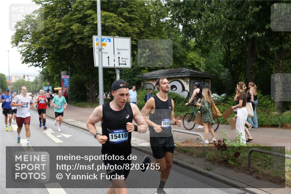 29.06.2025 - hella hamburg halbmarathon Yannick Fuchs http://msf.ph/oto/8203755 29.06.2025 10:32:10 20KM 1290, 1505, 2196, 2404, 3790, 5042, 5791, 5923, 6047, 6458, 9017, 9914, 9944, 10190, 10451, 10922, 11106, 11423, 12739, 12900, 13141, 13148, 13372, 13854, 14387, 15410, 16992, 17137, 18103, 18159, 18216, 18357, 18986 meine-sportfotos.de