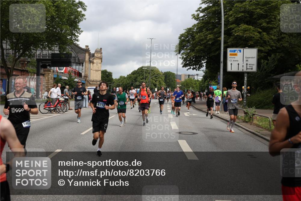 29.06.2025 - hella hamburg halbmarathon Yannick Fuchs http://msf.ph/oto/8203766 29.06.2025 10:44:50 20KM 1461, 1466, 1750, 1817, 2207, 2880, 3654, 4077, 4346, 4816, 5018, 5115, 6027, 6662, 6712, 6795, 7052, 7134, 7397, 7583, 7930, 7932, 8117, 8205, 8572, 8704, 8819, 9057, 11214, 11356, 12016, 12624, 12949, 13008, 13687, 13701, 13808, 13875, 14034, 14125, 14257, 14626, 15362, 15395, 15720, 16285, 16291, 16716, 17129, 17179, 17221, 17384, 18006, 18182, 18370, 18394, 18413, 18489 meine-sportfotos.de