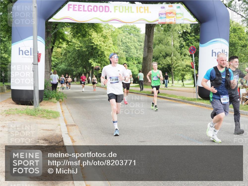 29.06.2025 - hella hamburg halbmarathon MichiJ http://msf.ph/oto/8203771 29.06.2025 10:22:01 Zwischen KM18-KM19 1707, 1990, 13199, 16425, 16619 meine-sportfotos.de