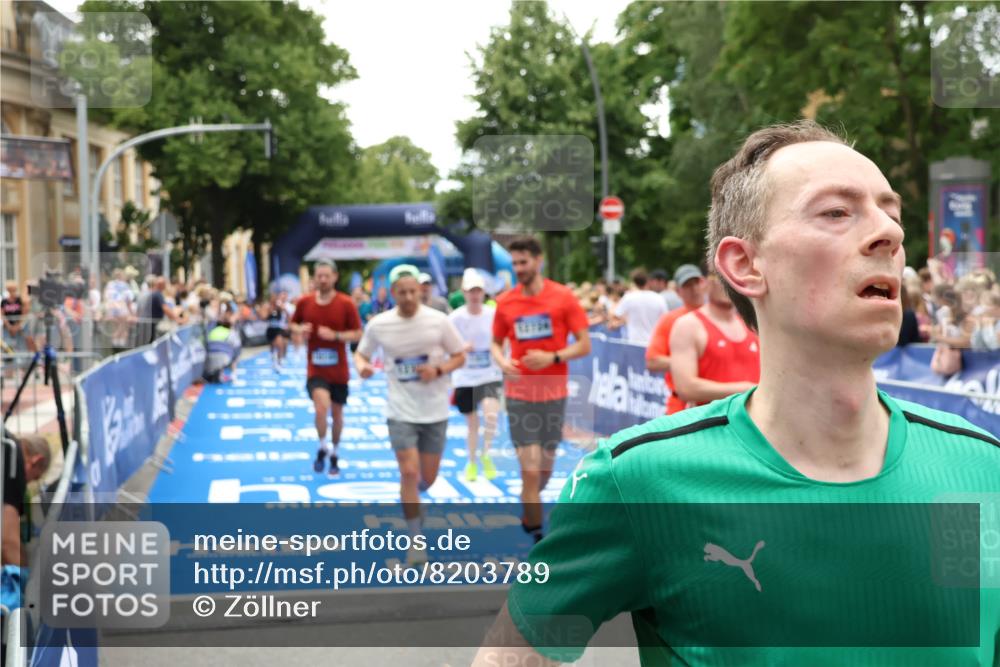 29.06.2025 - hella hamburg halbmarathon Zöllner http://msf.ph/oto/8203789 29.06.2025 10:48:11 Ziel 1086, 1914, 4324, 4711, 9544, 9626, 9638, 12685, 12706, 12724, 12747, 13570, 14192, 14814, 15590, 15973, 15981, 16094, 16149, 16269 meine-sportfotos.de