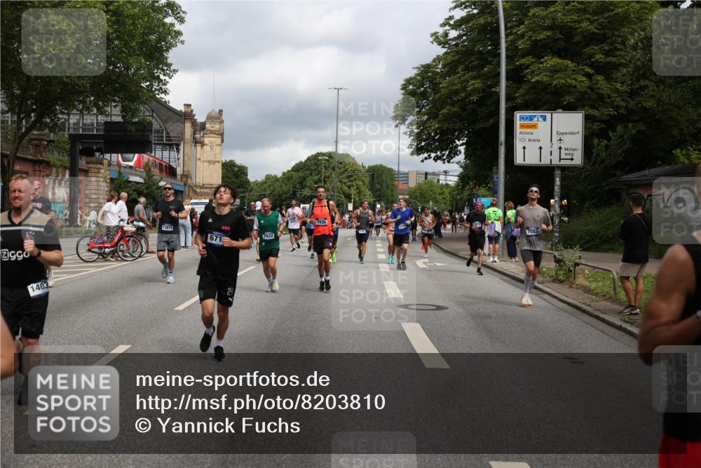 29.06.2025 - hella hamburg halbmarathon Yannick Fuchs http://msf.ph/oto/8203810 29.06.2025 10:44:50 20KM 1461, 1466, 1750, 1817, 2207, 2880, 3654, 4077, 4346, 4816, 5018, 5115, 6027, 6662, 6712, 6795, 7052, 7134, 7397, 7583, 7930, 7932, 8117, 8205, 8572, 8704, 8819, 9057, 11214, 11356, 12016, 12624, 12949, 13008, 13687, 13701, 13808, 13875, 14034, 14125, 14257, 14626, 15362, 15395, 15720, 16285, 16291, 16716, 17129, 17179, 17221, 17384, 18006, 18182, 18370, 18394, 18413, 18489 meine-sportfotos.de