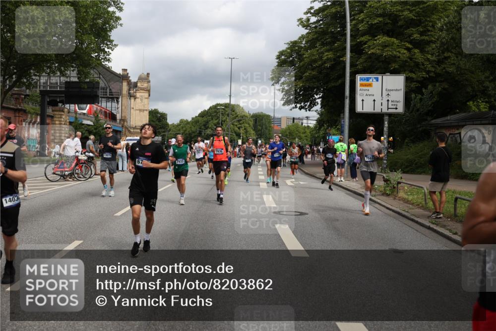 29.06.2025 - hella hamburg halbmarathon Yannick Fuchs http://msf.ph/oto/8203862 29.06.2025 10:44:50 20KM 1461, 1466, 1750, 1817, 2207, 2880, 3654, 4077, 4346, 4816, 5018, 5115, 6027, 6662, 6712, 6795, 7052, 7134, 7397, 7583, 7930, 7932, 8117, 8205, 8572, 8704, 8819, 9057, 11214, 11356, 12016, 12624, 12949, 13008, 13687, 13701, 13808, 13875, 14034, 14125, 14257, 14626, 15362, 15395, 15720, 16285, 16291, 16716, 17129, 17179, 17221, 17384, 18006, 18182, 18370, 18394, 18413, 18489 meine-sportfotos.de