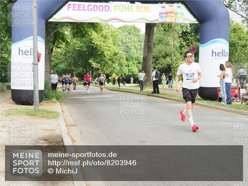 29.06.2025 - hella hamburg halbmarathon MichiJ http://msf.ph/oto/8203946 29.06.2025 10:22:03 Zwischen KM18-KM19 13199, 13961, 16619, 17056 meine-sportfotos.de