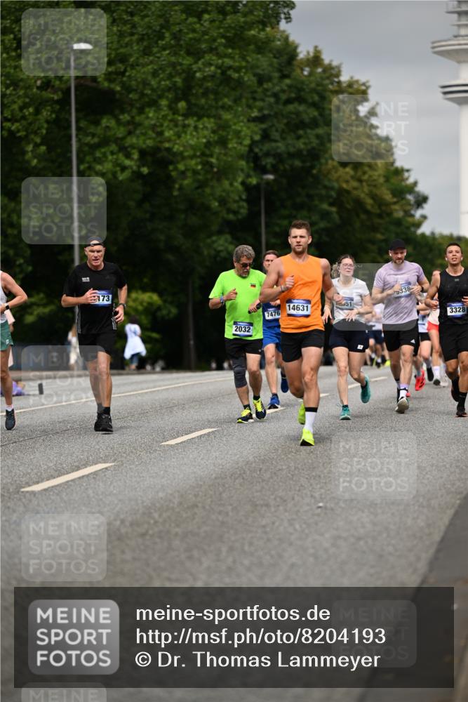 29.06.2025 - hella hamburg halbmarathon Dr. Thomas Lammeyer http://msf.ph/oto/8204193 29.06.2025 10:11:55 Kennedybrücke 1079, 1173, 1427, 1893, 2032, 2136, 3328, 3922, 3929, 4228, 5242, 5899, 6196, 6707, 6713, 6715, 7019, 7476, 7760, 9338, 9967 meine-sportfotos.de