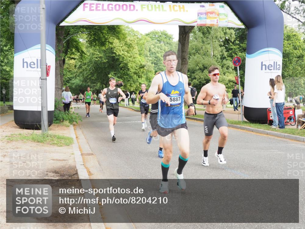 29.06.2025 - hella hamburg halbmarathon MichiJ http://msf.ph/oto/8204210 29.06.2025 10:22:10 Zwischen KM18-KM19 4749, 11929, 13961, 14289, 15887, 17056, 17117, 17175 meine-sportfotos.de