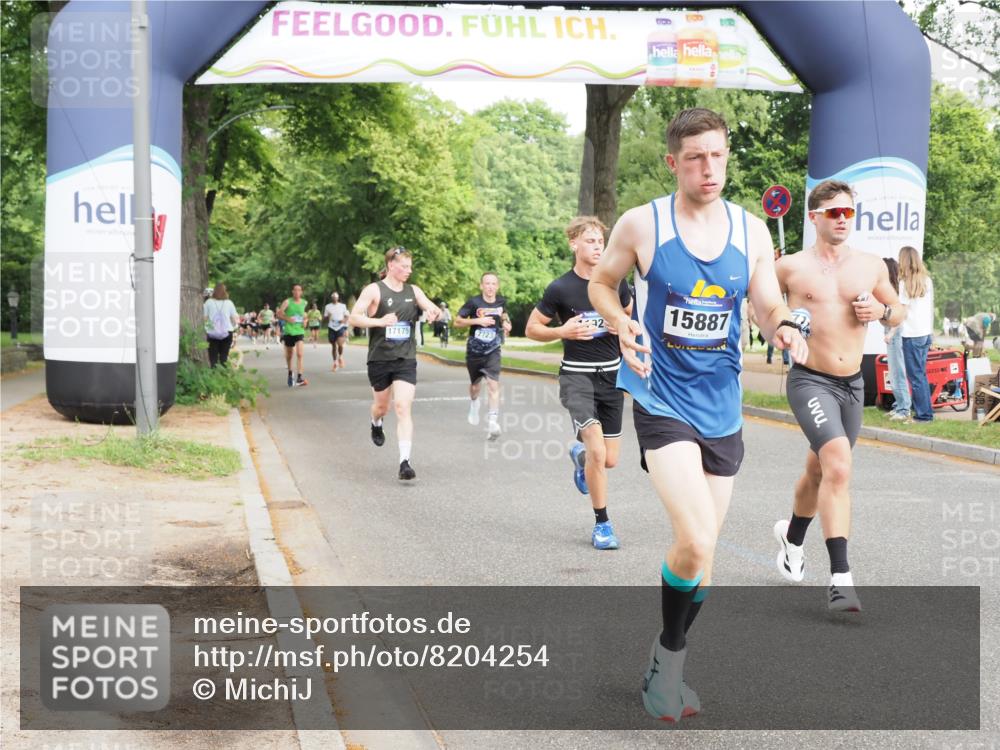 29.06.2025 - hella hamburg halbmarathon MichiJ http://msf.ph/oto/8204254 29.06.2025 10:22:10 Zwischen KM18-KM19 4749, 11929, 13961, 14289, 15887, 17056, 17117, 17175 meine-sportfotos.de