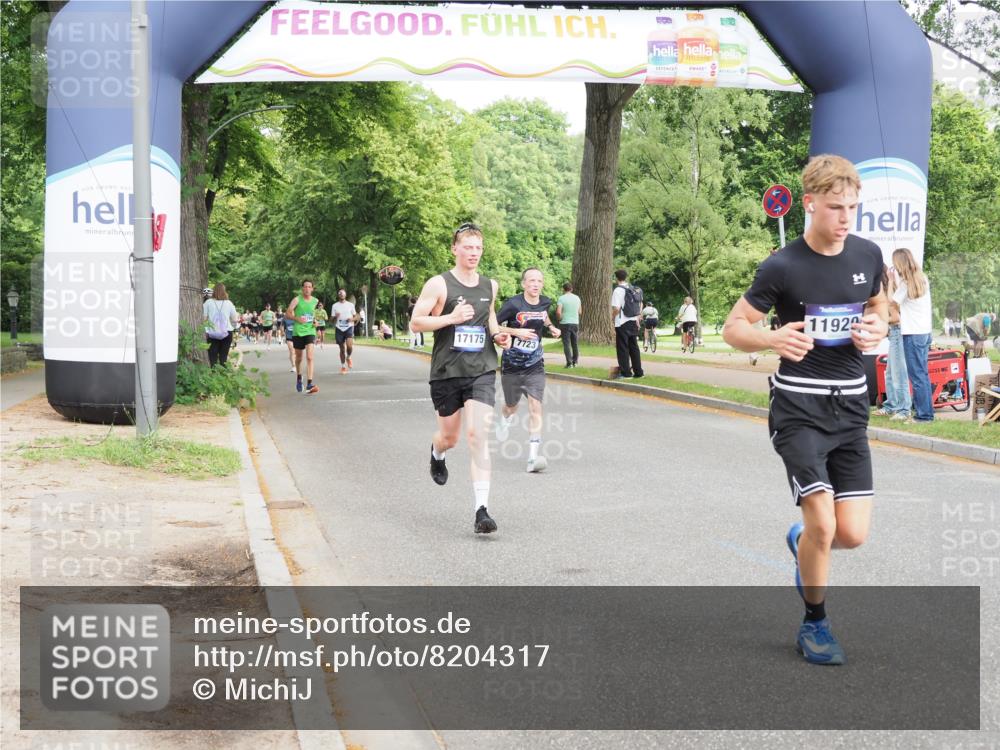 29.06.2025 - hella hamburg halbmarathon MichiJ http://msf.ph/oto/8204317 29.06.2025 10:22:11 Zwischen KM18-KM19 4749, 7723, 11929, 14289, 15887, 17117, 17175 meine-sportfotos.de
