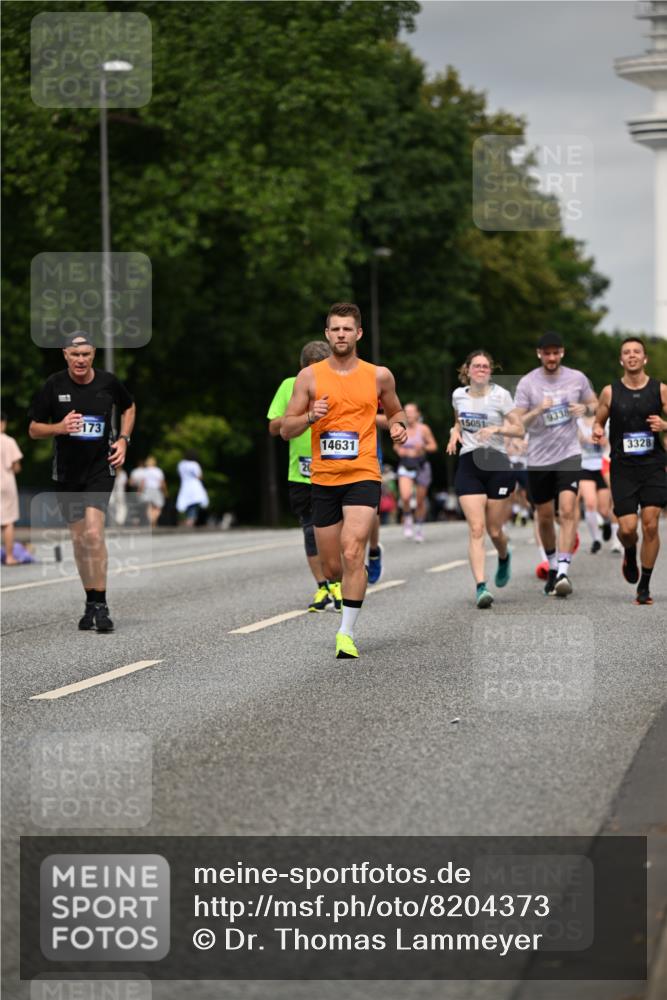 29.06.2025 - hella hamburg halbmarathon Dr. Thomas Lammeyer http://msf.ph/oto/8204373 29.06.2025 10:11:56 Kennedybrücke 1079, 1173, 1427, 1893, 2032, 2136, 3328, 3922, 3929, 4228, 5899, 6196, 6715, 7019, 7476, 7760, 9338, 9967 meine-sportfotos.de