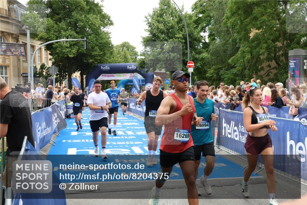 29.06.2025 - hella hamburg halbmarathon Zöllner http://msf.ph/oto/8204375 29.06.2025 10:48:17 Ziel 1914, 7599, 8916, 9544, 11211, 12685, 14192, 14797, 14814, 15590, 15629, 15973, 15981, 16269, 18963, 19127 meine-sportfotos.de