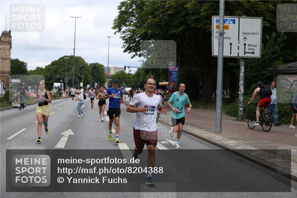 29.06.2025 - hella hamburg halbmarathon Yannick Fuchs http://msf.ph/oto/8204388 29.06.2025 10:32:11 20KM 1290, 1505, 2196, 2404, 3790, 5042, 5791, 5923, 6047, 6458, 9017, 9914, 9944, 10190, 10451, 10922, 11106, 11423, 12739, 12900, 13141, 13148, 13372, 15410, 16992, 17137, 18103, 18159, 18193, 18216, 18357, 18986 meine-sportfotos.de