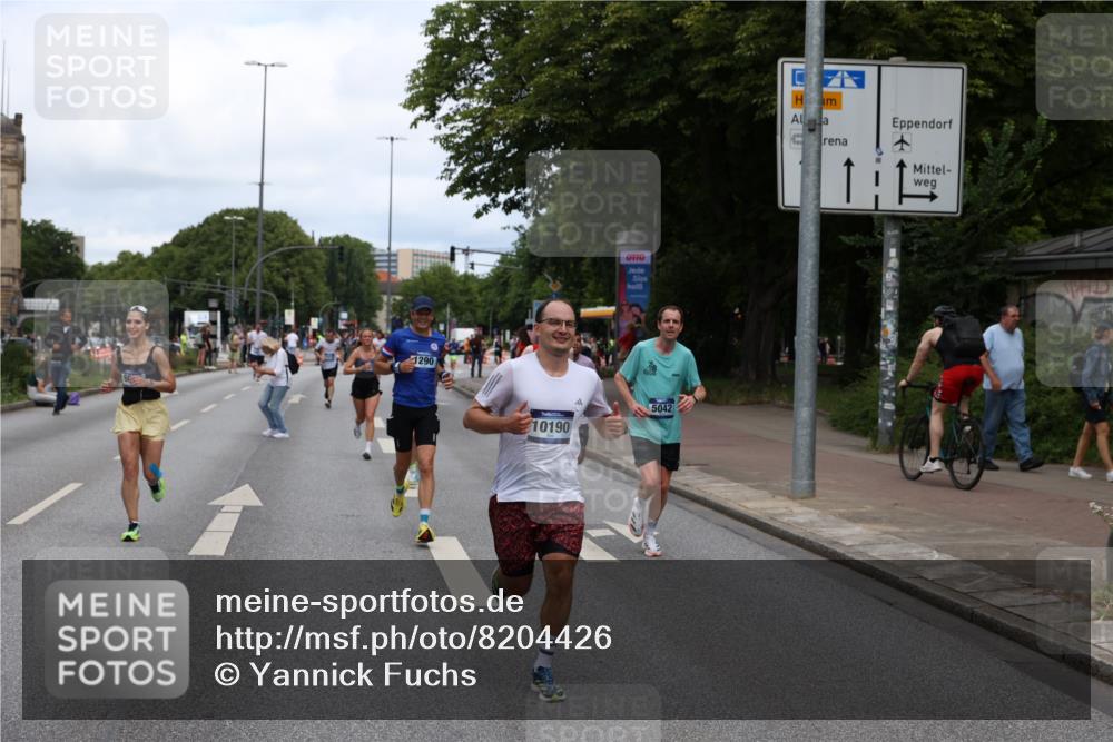 29.06.2025 - hella hamburg halbmarathon Yannick Fuchs http://msf.ph/oto/8204426 29.06.2025 10:32:11 20KM 1290, 1505, 2196, 2404, 3790, 5042, 5791, 5923, 6047, 6458, 9017, 9914, 9944, 10190, 10451, 10922, 11106, 11423, 12739, 12900, 13141, 13148, 13372, 15410, 16992, 17137, 18103, 18159, 18193, 18216, 18357, 18986 meine-sportfotos.de