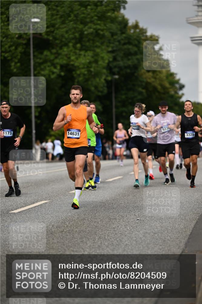 29.06.2025 - hella hamburg halbmarathon Dr. Thomas Lammeyer http://msf.ph/oto/8204509 29.06.2025 10:11:57 Kennedybrücke 1079, 1173, 1427, 1893, 2032, 2136, 3328, 3922, 3929, 4228, 5899, 6196, 7019, 7476, 7760, 9338, 9967 meine-sportfotos.de