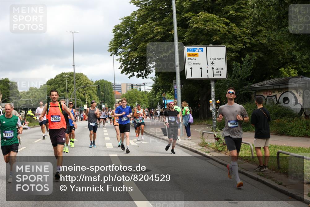 29.06.2025 - hella hamburg halbmarathon Yannick Fuchs http://msf.ph/oto/8204529 29.06.2025 10:44:51 20KM 1461, 1466, 1750, 1817, 2207, 2880, 3654, 4077, 4346, 4816, 5018, 5115, 6027, 6662, 6712, 6795, 7052, 7134, 7397, 7583, 7930, 7932, 8117, 8205, 8572, 8704, 8819, 9057, 11214, 11356, 12016, 12949, 13008, 13687, 13701, 13808, 13875, 14034, 14125, 14626, 15362, 15395, 15720, 16285, 16291, 17129, 17179, 17221, 17384, 18006, 18182, 18394, 18413, 18489 meine-sportfotos.de