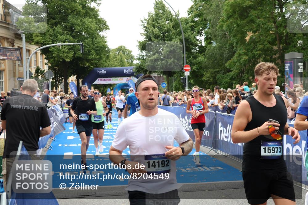 29.06.2025 - hella hamburg halbmarathon Zöllner http://msf.ph/oto/8204549 29.06.2025 10:48:19 Ziel 7599, 8916, 9770, 11211, 11467, 12685, 14797, 14814, 15590, 15629, 15735, 15981, 18963, 19127 meine-sportfotos.de