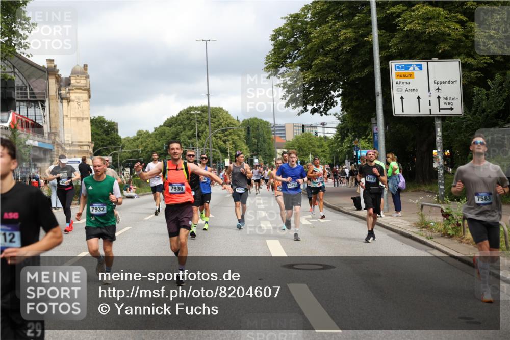 29.06.2025 - hella hamburg halbmarathon Yannick Fuchs http://msf.ph/oto/8204607 29.06.2025 10:44:51 20KM 1461, 1466, 1750, 1817, 2207, 2880, 3654, 4077, 4346, 4816, 5018, 5115, 6027, 6662, 6712, 6795, 7052, 7134, 7397, 7583, 7930, 7932, 8117, 8205, 8572, 8704, 8819, 9057, 11214, 11356, 12016, 12949, 13008, 13687, 13701, 13808, 13875, 14034, 14125, 14626, 15362, 15395, 15720, 16285, 16291, 17129, 17179, 17221, 17384, 18006, 18182, 18394, 18413, 18489 meine-sportfotos.de