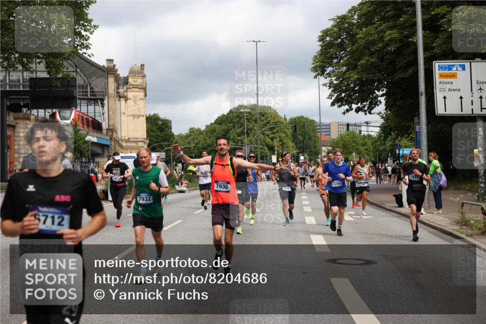 29.06.2025 - hella hamburg halbmarathon Yannick Fuchs http://msf.ph/oto/8204686 29.06.2025 10:44:51 20KM 1461, 1466, 1750, 1817, 2207, 2880, 3654, 4077, 4346, 4816, 5018, 5115, 6027, 6662, 6712, 6795, 7052, 7134, 7397, 7583, 7930, 7932, 8117, 8205, 8572, 8704, 8819, 9057, 11214, 11356, 12016, 12949, 13008, 13687, 13701, 13808, 13875, 14034, 14125, 14626, 15362, 15395, 15720, 16285, 16291, 17129, 17179, 17221, 17384, 18006, 18182, 18394, 18413, 18489 meine-sportfotos.de