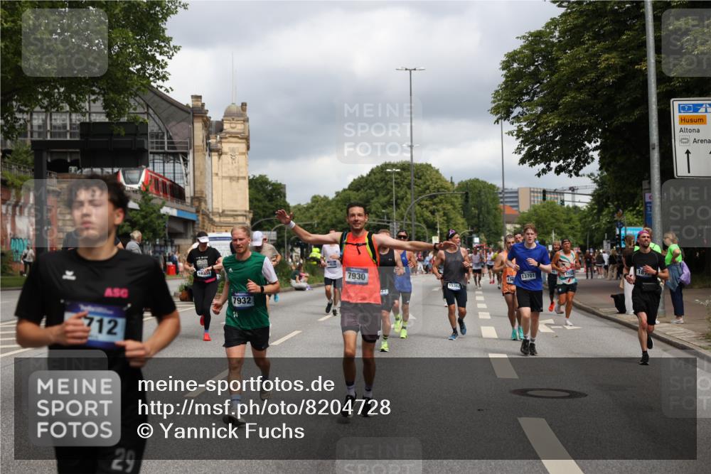 29.06.2025 - hella hamburg halbmarathon Yannick Fuchs http://msf.ph/oto/8204728 29.06.2025 10:44:51 20KM 1461, 1466, 1750, 1817, 2207, 2880, 3654, 4077, 4346, 4816, 5018, 5115, 6027, 6662, 6712, 6795, 7052, 7134, 7397, 7583, 7930, 7932, 8117, 8205, 8572, 8704, 8819, 9057, 11214, 11356, 12016, 12949, 13008, 13687, 13701, 13808, 13875, 14034, 14125, 14626, 15362, 15395, 15720, 16285, 16291, 17129, 17179, 17221, 17384, 18006, 18182, 18394, 18413, 18489 meine-sportfotos.de