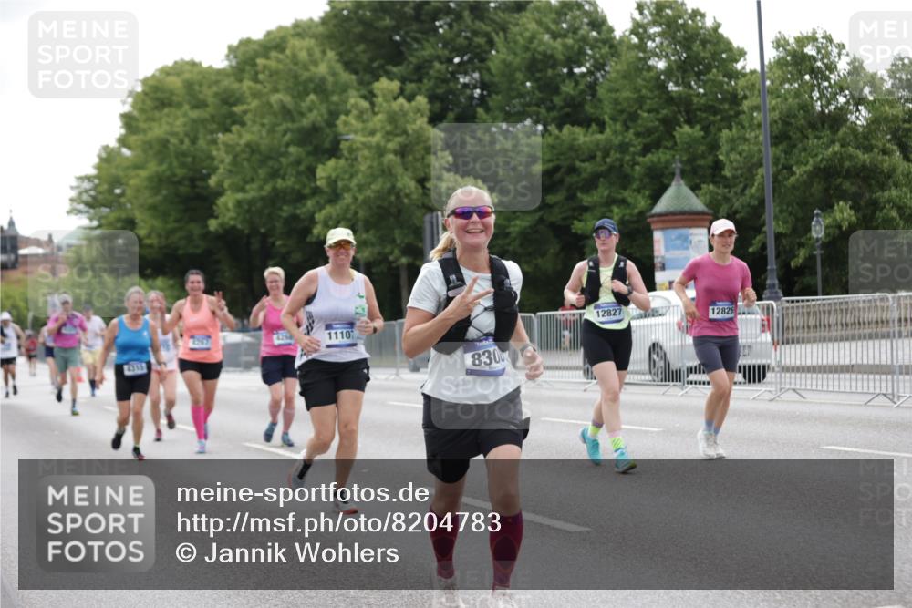29.06.2025 - hella hamburg halbmarathon Jannik Wohlers http://msf.ph/oto/8204783 29.06.2025 10:25:53 Lombardsbrücke 1300, 3617, 4267, 4268, 4315, 6159, 7929, 8276, 8306, 8357, 8674, 8942, 11107, 12826, 12827, 14063, 14356, 14726, 17712 meine-sportfotos.de