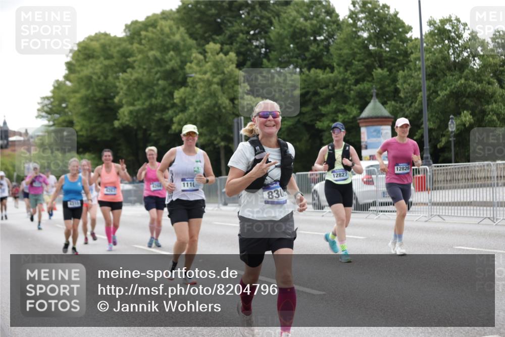 29.06.2025 - hella hamburg halbmarathon Jannik Wohlers http://msf.ph/oto/8204796 29.06.2025 10:25:53 Lombardsbrücke 1300, 3617, 4267, 4268, 4315, 6159, 7929, 8276, 8306, 8357, 8674, 8942, 11107, 12826, 12827, 14063, 14356, 14726, 17712 meine-sportfotos.de