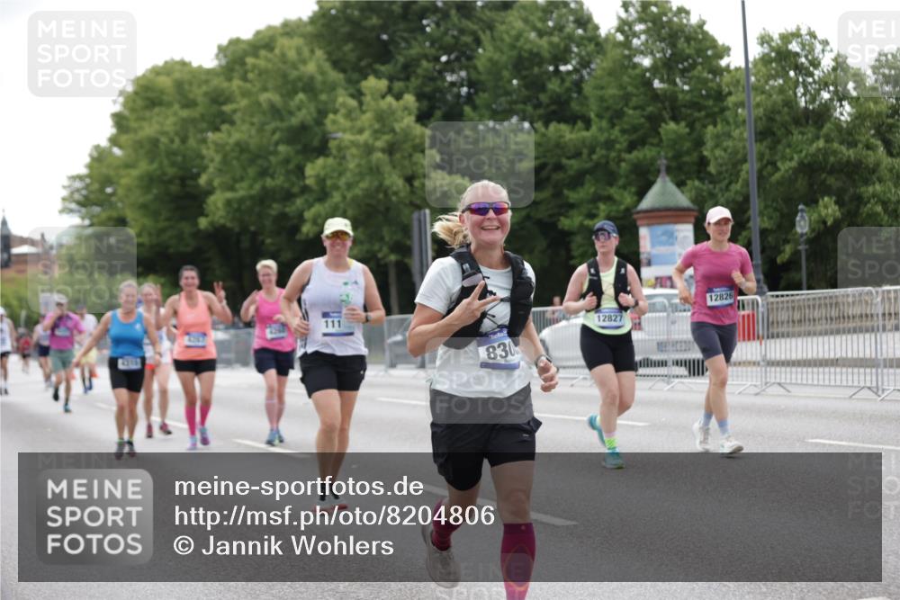 29.06.2025 - hella hamburg halbmarathon Jannik Wohlers http://msf.ph/oto/8204806 29.06.2025 10:25:53 Lombardsbrücke 1300, 3617, 4267, 4268, 4315, 6159, 7929, 8276, 8306, 8357, 8674, 8942, 11107, 12826, 12827, 14063, 14356, 14726, 17712 meine-sportfotos.de