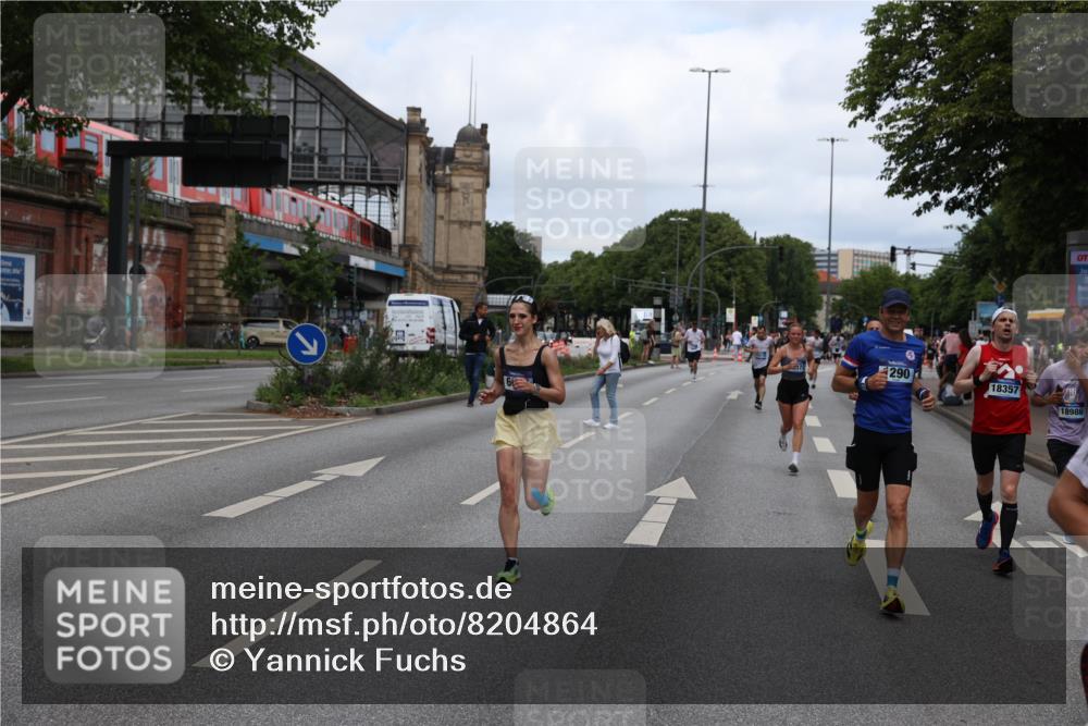 29.06.2025 - hella hamburg halbmarathon Yannick Fuchs http://msf.ph/oto/8204864 29.06.2025 10:32:12 20KM 1290, 1505, 2196, 2404, 3790, 5042, 5791, 5923, 6047, 6458, 9017, 9944, 10190, 10451, 10922, 11106, 11423, 12739, 12900, 13148, 13372, 15410, 16992, 17137, 18103, 18159, 18193, 18216, 18357, 18986 meine-sportfotos.de