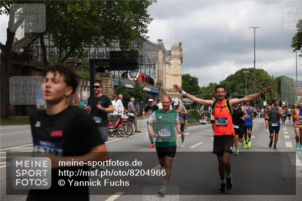 29.06.2025 - hella hamburg halbmarathon Yannick Fuchs http://msf.ph/oto/8204966 29.06.2025 10:44:51 20KM 1461, 1466, 1750, 1817, 2207, 2880, 3654, 4077, 4346, 4816, 5018, 5115, 6027, 6662, 6712, 6795, 7052, 7134, 7397, 7583, 7930, 7932, 8117, 8205, 8572, 8704, 8819, 9057, 11214, 11356, 12016, 12949, 13008, 13687, 13701, 13808, 13875, 14034, 14125, 14626, 15362, 15395, 15720, 16285, 16291, 17129, 17179, 17221, 17384, 18006, 18182, 18394, 18413, 18489 meine-sportfotos.de