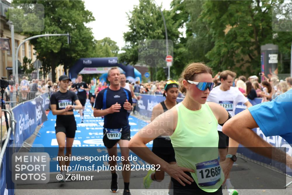 29.06.2025 - hella hamburg halbmarathon Zöllner http://msf.ph/oto/8204982 29.06.2025 10:48:23 Ziel 1537, 5129, 5528, 6923, 7367, 7599, 8216, 9770, 11211, 11467, 14797, 15629, 15735, 17745, 17982, 18963, 19127 meine-sportfotos.de