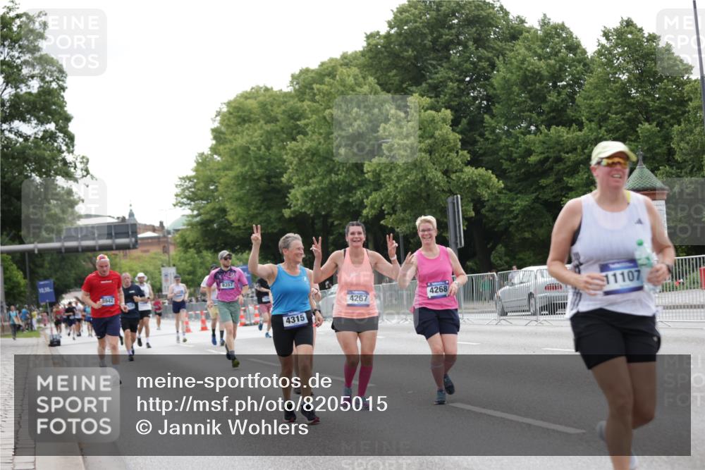 29.06.2025 - hella hamburg halbmarathon Jannik Wohlers http://msf.ph/oto/8205015 29.06.2025 10:25:55 Lombardsbrücke 1300, 3617, 4267, 4268, 4315, 4844, 6159, 6905, 7929, 8306, 8357, 8674, 8942, 11107, 12826, 12827, 13264, 14063, 14726, 14930, 17712 meine-sportfotos.de