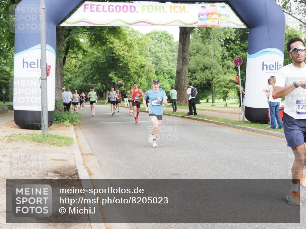 29.06.2025 - hella hamburg halbmarathon MichiJ http://msf.ph/oto/8205023 29.06.2025 10:22:18 Zwischen KM18-KM19 7723, 12595, 14784, 17117 meine-sportfotos.de