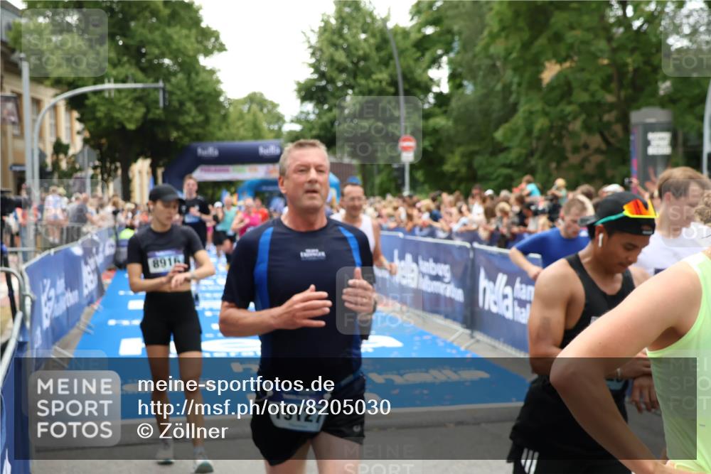 29.06.2025 - hella hamburg halbmarathon Zöllner http://msf.ph/oto/8205030 29.06.2025 10:48:24 Ziel 1537, 3747, 5129, 5362, 5528, 6081, 6923, 7367, 8216, 9770, 11467, 12549, 14797, 15735, 17745, 17982, 18963 meine-sportfotos.de