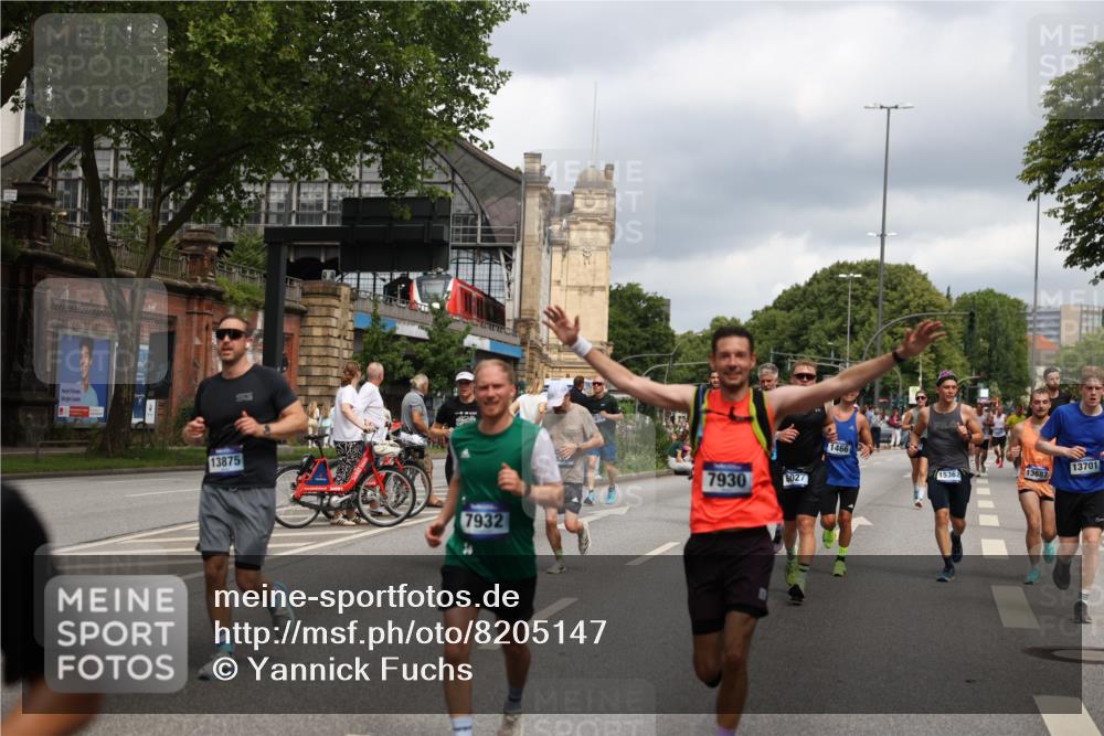 29.06.2025 - hella hamburg halbmarathon Yannick Fuchs http://msf.ph/oto/8205147 29.06.2025 10:44:51 20KM 1461, 1466, 1750, 1817, 2207, 2880, 3654, 4077, 4346, 4816, 5018, 5115, 6027, 6662, 6712, 6795, 7052, 7134, 7397, 7583, 7930, 7932, 8117, 8205, 8572, 8704, 8819, 9057, 11214, 11356, 12016, 12949, 13008, 13687, 13701, 13808, 13875, 14034, 14125, 14626, 15362, 15395, 15720, 16285, 16291, 17129, 17179, 17221, 17384, 18006, 18182, 18394, 18413, 18489 meine-sportfotos.de