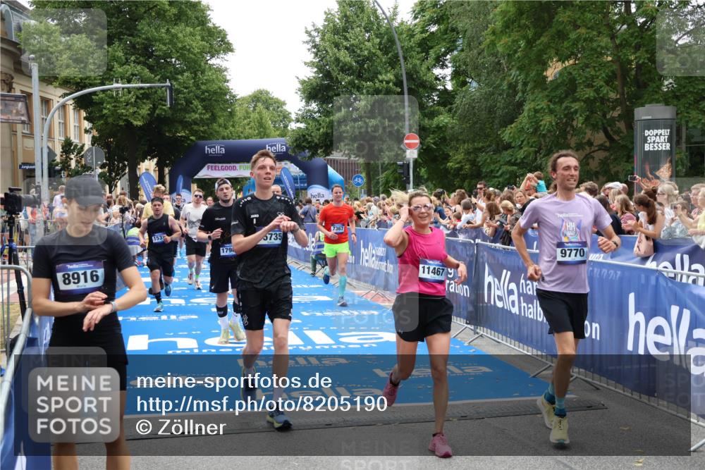29.06.2025 - hella hamburg halbmarathon Zöllner http://msf.ph/oto/8205190 29.06.2025 10:48:27 Ziel 1537, 3747, 5129, 5362, 5528, 6081, 6923, 7367, 8216, 9262, 9770, 11451, 11467, 12549, 12840, 14990, 15735, 17745, 17855, 17982, 18790, 18923 meine-sportfotos.de