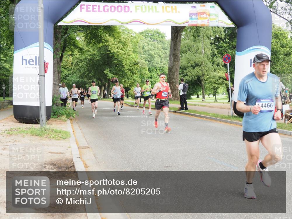 29.06.2025 - hella hamburg halbmarathon MichiJ http://msf.ph/oto/8205205 29.06.2025 10:22:20 Zwischen KM18-KM19 12595, 14466, 14784, 18854 meine-sportfotos.de