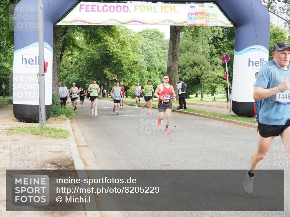 29.06.2025 - hella hamburg halbmarathon MichiJ http://msf.ph/oto/8205229 29.06.2025 10:22:20 Zwischen KM18-KM19 12595, 14466, 14784, 18854 meine-sportfotos.de