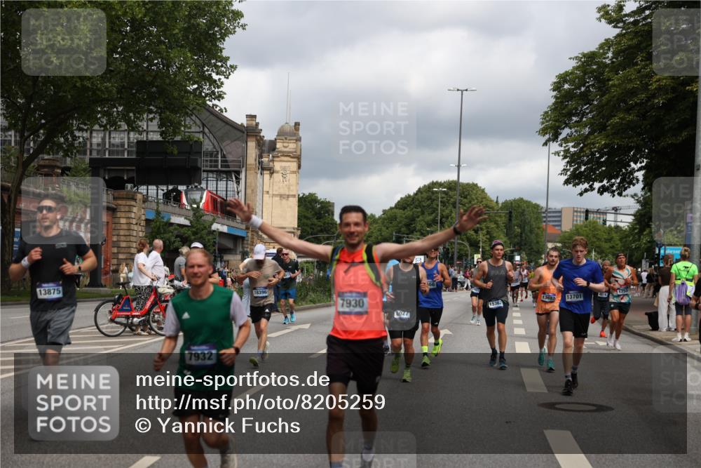 29.06.2025 - hella hamburg halbmarathon Yannick Fuchs http://msf.ph/oto/8205259 29.06.2025 10:44:52 20KM 1461, 1466, 1750, 1817, 2207, 2880, 3654, 4077, 4346, 4816, 5018, 5115, 6027, 6662, 6712, 6795, 7052, 7134, 7397, 7583, 7930, 7932, 8117, 8205, 8572, 8704, 8819, 9057, 11214, 11422, 12016, 12949, 13008, 13687, 13701, 13808, 13875, 14034, 14125, 14626, 15362, 15395, 15720, 16285, 16291, 17129, 17179, 17221, 17384, 18006, 18182, 18394, 18413, 18489 meine-sportfotos.de