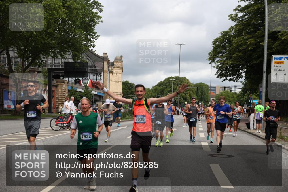 29.06.2025 - hella hamburg halbmarathon Yannick Fuchs http://msf.ph/oto/8205285 29.06.2025 10:44:52 20KM 1461, 1466, 1750, 1817, 2207, 2880, 3654, 4077, 4346, 4816, 5018, 5115, 6027, 6662, 6712, 6795, 7052, 7134, 7397, 7583, 7930, 7932, 8117, 8205, 8572, 8704, 8819, 9057, 11214, 11422, 12016, 12949, 13008, 13687, 13701, 13808, 13875, 14034, 14125, 14626, 15362, 15395, 15720, 16285, 16291, 17129, 17179, 17221, 17384, 18006, 18182, 18394, 18413, 18489 meine-sportfotos.de