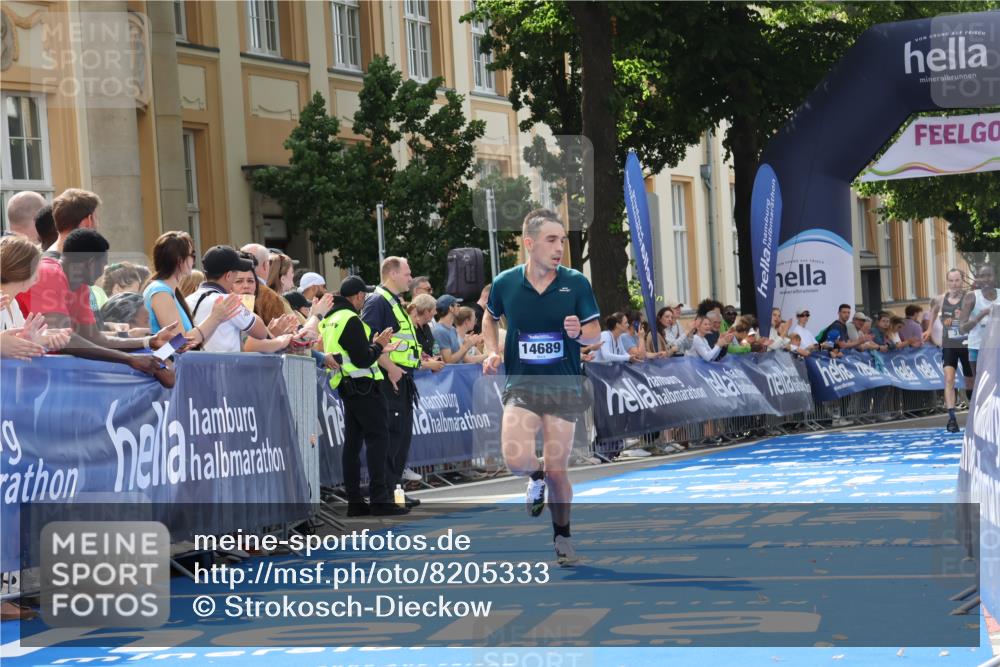 29.06.2025 - hella hamburg halbmarathon Strokosch-Dieckow http://msf.ph/oto/8205333 29.06.2025 10:13:57 Ziel 31, 42, 14689 meine-sportfotos.de