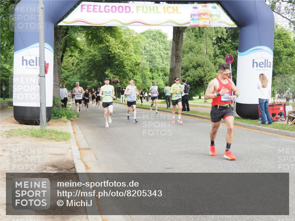 29.06.2025 - hella hamburg halbmarathon MichiJ http://msf.ph/oto/8205343 29.06.2025 10:22:22 Zwischen KM18-KM19 12595, 14466, 14784, 16881, 18854 meine-sportfotos.de