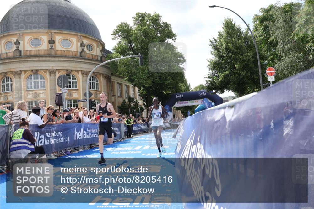 29.06.2025 - hella hamburg halbmarathon Strokosch-Dieckow http://msf.ph/oto/8205416 29.06.2025 10:14:01 Ziel 31, 42, 14689 meine-sportfotos.de